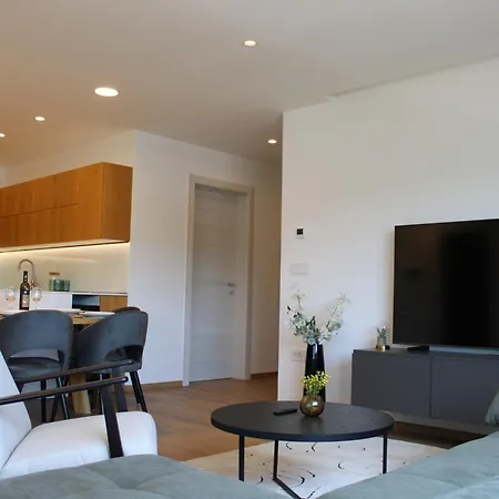 Luxury Mirjana Apartment Pula